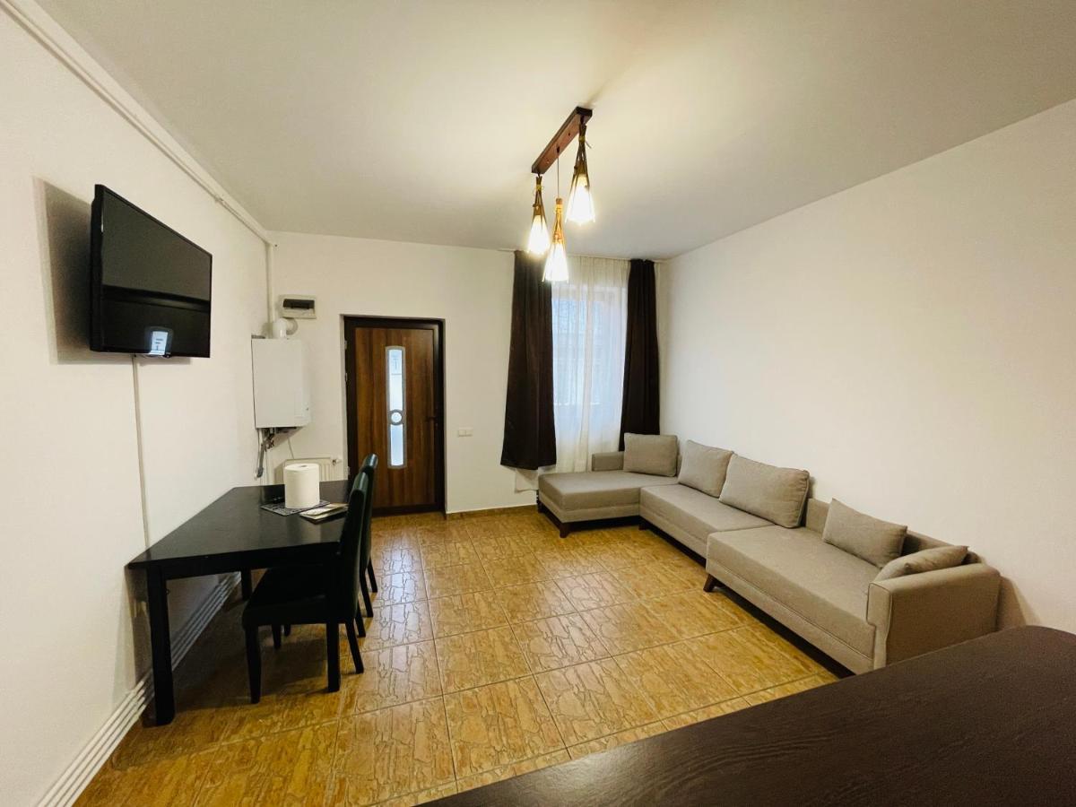 Casa Cu Balcon Appartement Braşov Buitenkant foto