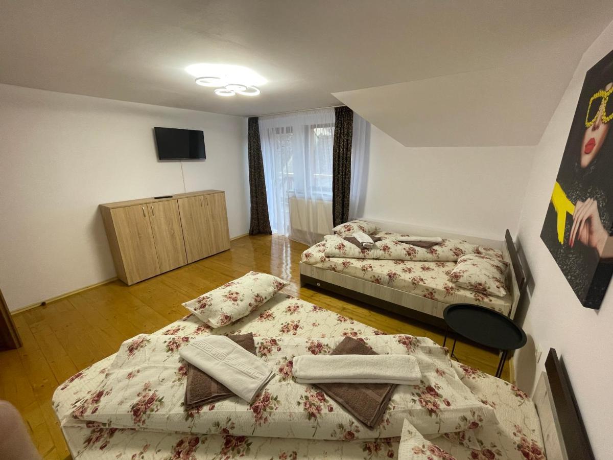 Casa Cu Balcon Appartement Braşov Buitenkant foto