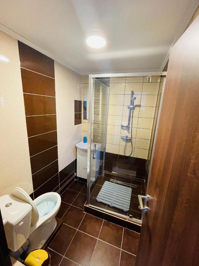 Casa Cu Balcon Appartement Braşov Buitenkant foto