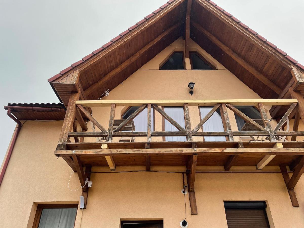 Casa Cu Balcon Appartement Braşov Buitenkant foto