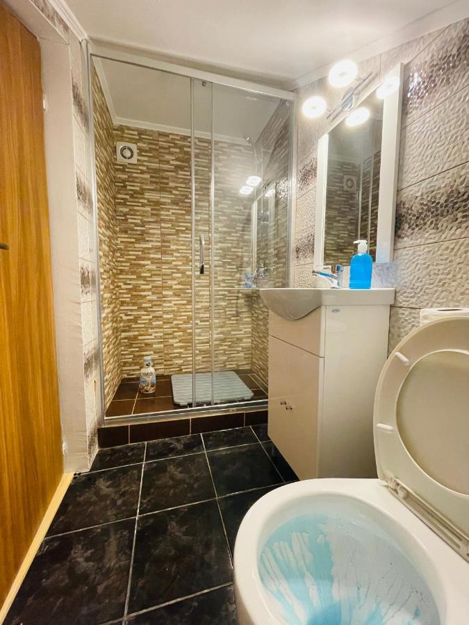 Casa Cu Balcon Appartement Braşov Buitenkant foto