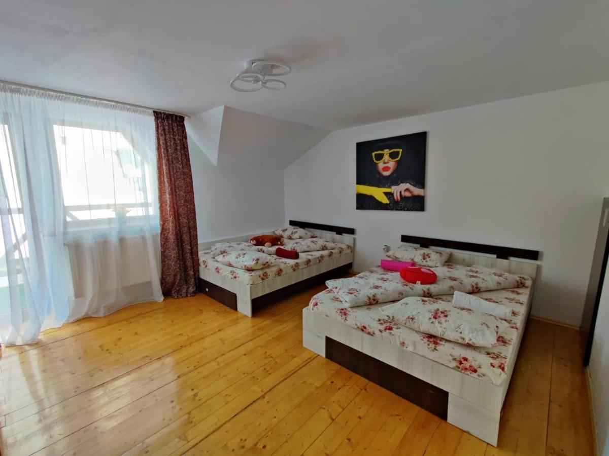 Casa Cu Balcon Appartement Braşov Buitenkant foto