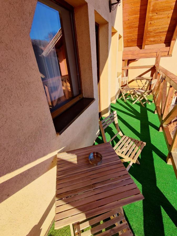 Casa Cu Balcon Appartement Braşov Buitenkant foto